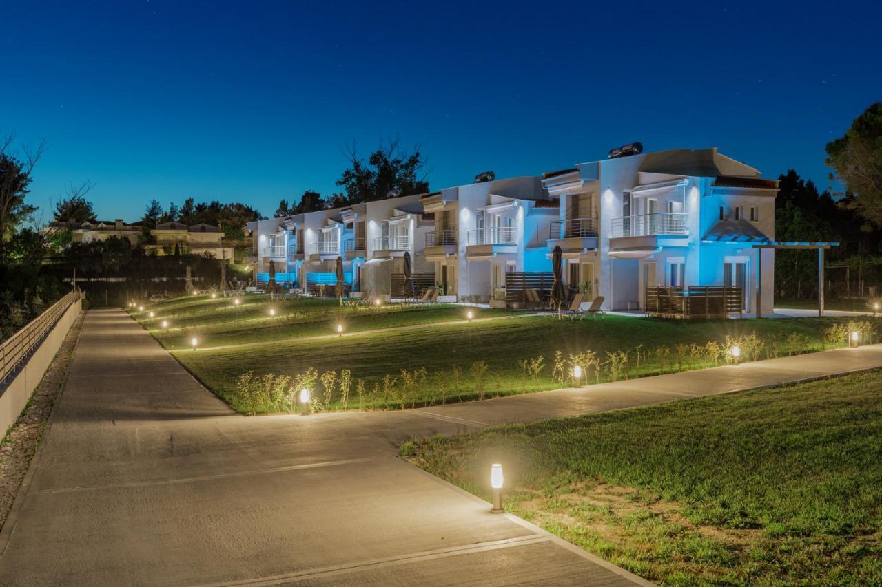V Luxury Apartments Posidi Exteriér fotografie